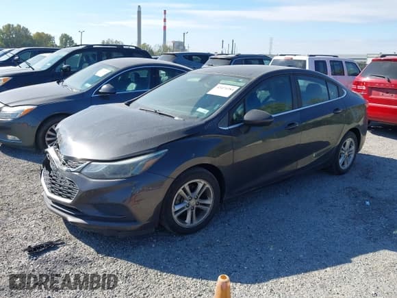 ✅ 2017 Chevrolet Cruze LT • VIN: 1G1BH5SE8H7229772 • Lot: 43474284. Listed on IAAI with 104,164 mi. Free auction sales archive from the USA and detailed vehicle history report at DreamBid. Image 2.