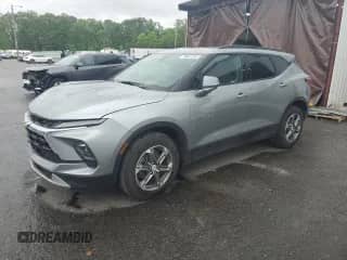 2024 Chevrolet Blazer LT z VIN 3GNKBJR42RS197992, wystawiony jako Copart lot #57789425 z przebiegiem 29 108 mil mil oraz Szkoda całkowita • Salvage title. Historia ofert i sprzedaży dostępna na DreamBid. Obrazek 1.