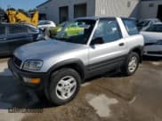✅ 1998 Toyota RAV4 • VIN: JT3XP10V1W0011615 • Lot: 66558255. Wystawiony na Copart z przebiegiem 199 400 mil. Bezpłatny archiwum sprzedaży aukcyjnych z USA i szczegółowy raport historii pojazdu na DreamBid. Zdjęcie 1.