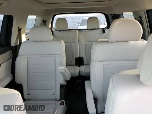 2024 Hyundai Santa Fe Calligraphy с VIN 5NMP5DGL9RH067622, выставлен на аукционе Copart как лот 49494475 с пробегом 2 875 миль миль и Списание • Salvage title. История ставок и продаж доступна на DreamBid. Изображение 10.