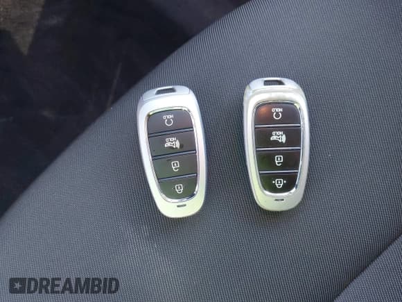 ✅ 2022 Hyundai Tucson SEL • VIN: 5NMJB3AE8NH038111 • Lot: 43515920. Listed on IAAI with 37,706 mi. Free auction sales archive from the USA and detailed vehicle history report at DreamBid. Image 11.