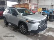 ✅ 2025 Toyota Corolla Cross XLE • VIN: 7MUEAAAG6SV129256 • Lot: 43863545. Listed on IAAI with 20,550 mi. Free auction sales archive from the USA and detailed vehicle history report at DreamBid. Image 13.