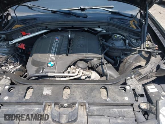 ✅ 2018 BMW X4 M40i • VIN: 5UXXW7C58J0W64169 • Lot: 42380248. Wystawiony na IAAI z przebiegiem 116 712 mil. Bezpłatny archiwum sprzedaży aukcyjnych z USA i szczegółowy raport historii pojazdu na DreamBid. Zdjęcie 10.