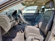 ✅ 2006 Volkswagen Jetta 2.5L • VIN: 3VWSG71K26M625533 • Лот: 64421235. Опубликован ранее на Copart с пробегом 140 600 миль. Бесплатный доступ к архиву аукционных продаж из США и подробный отчёт об истории автомобиля на DreamBid. Изображение 7.