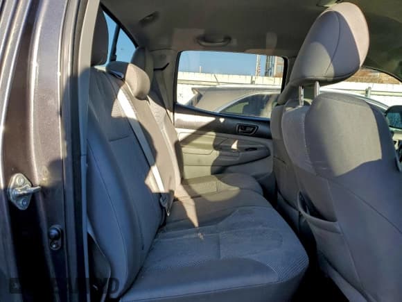 ✅ 2014 Toyota Tacoma PreRunner • VIN: 3TMJU4GN1EM173662 • Lot: 95967525. Listed on Copart with Not provided. Free auction sales archive from the USA and detailed vehicle history report at DreamBid. Image 10.