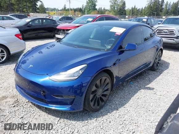 ✅ 2021 Tesla Model 3 Performance • VIN: 5YJ3E1EC1MF000961 • Lot: 42110524. Wystawiony na IAAI z przebiegiem 31 890 mil. Bezpłatny archiwum sprzedaży aukcyjnych z USA i szczegółowy raport historii pojazdu na DreamBid. Zdjęcie 2.