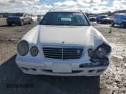 ✅ 2001 Mercedes-Benz E 320 • VIN: WDBJH65J31B231920 • Лот: 90437005. Опубликован ранее на Copart с пробегом 259 454 миль. Бесплатный доступ к архиву аукционных продаж из США и подробный отчёт об истории автомобиля на DreamBid. Изображение 5.