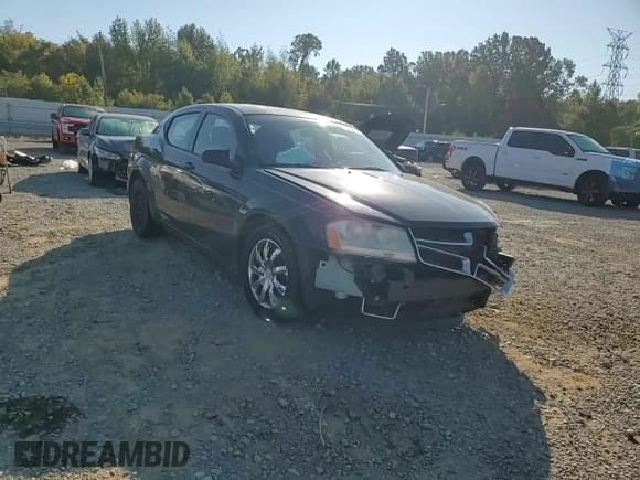 ✅ 2014 Dodge Avenger SE • VIN: 1C3CDZAB9EN126829 • Lot: 86454125. Wystawiony na Copart z przebiegiem 172 205 mil. Bezpłatny archiwum sprzedaży aukcyjnych z USA i szczegółowy raport historii pojazdu na DreamBid. Zdjęcie 14.