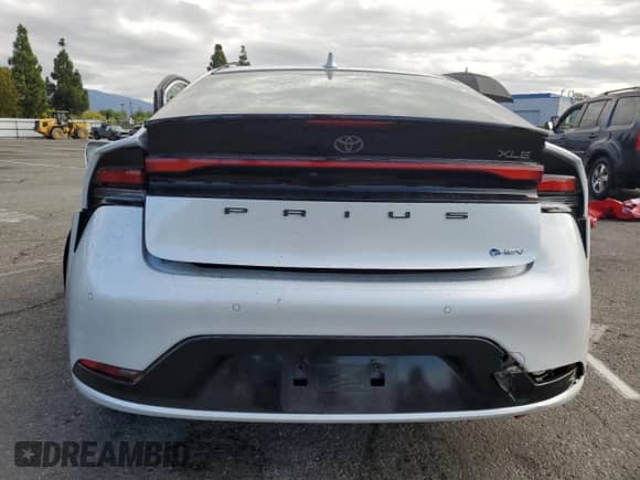 2024 Toyota Prius LE with VIN JTDACAAU6R3035690, listed as a Copart auction lot 80575715 with 23,514 mi miles and Salvage title. Bid and sale history available at DreamBid. Image 6.