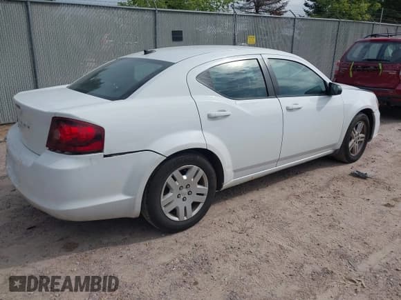✅ 2012 Dodge Avenger SE • VIN: 1C3CDZAB1CN310501 • Lot: 43096260. Listed on IAAI with 151,434 mi. Free auction sales archive from the USA and detailed vehicle history report at DreamBid. Image 4.