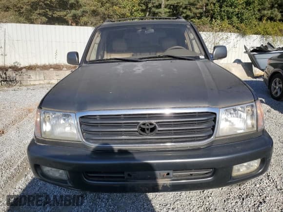 ✅ 2000 Toyota Land Cruiser • VIN: JT3HT05J1Y0126637 • Lot: 82753125. Wystawiony na Copart z przebiegiem 223 151 mil. Bezpłatny archiwum sprzedaży aukcyjnych z USA i szczegółowy raport historii pojazdu na DreamBid. Zdjęcie 5.