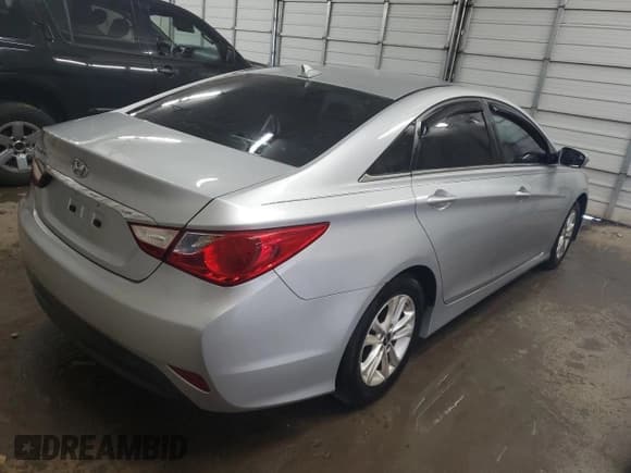✅ 2014 Hyundai Sonata GLS • VIN: 5NPEB4AC4EH893901 • Lot: 68319704. Listed on Copart with 154,823 mi. Free auction sales archive from the USA and detailed vehicle history report at DreamBid. Image 3.