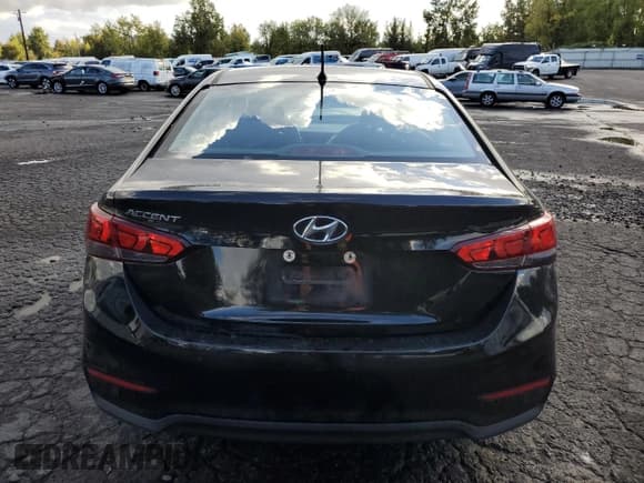 ✅ 2018 Hyundai Accent SE • VIN: 3KPC24A37JE031875 • Лот: 76179544. Опубликован ранее на Copart с пробегом 77 069 миль. Бесплатный доступ к архиву аукционных продаж из США и подробный отчёт об истории автомобиля на DreamBid. Изображение 6.