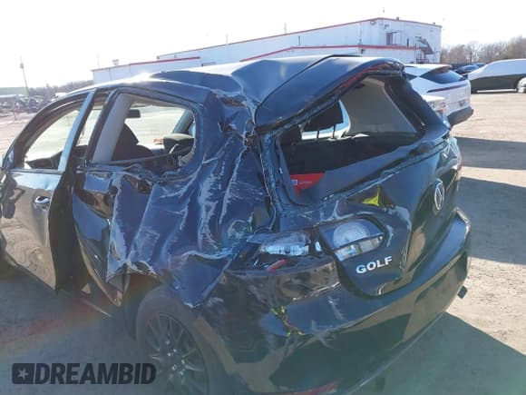 ✅ 2011 Volkswagen Golf • VIN: WVWAA7AJ2BW265004 • Лот: 41589675. Опубликован ранее на IAAI с пробегом Не указан. Бесплатный доступ к архиву аукционных продаж из США и подробный отчёт об истории автомобиля на DreamBid. Изображение 11.