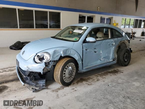 ✅ 2014 Volkswagen Beetle 1.8T • VIN: 3VWJ07AT7EM634994 • Lot: 81520245. Listed on Copart with Not provided. Free auction sales archive from the USA and detailed vehicle history report at DreamBid. Image 1.