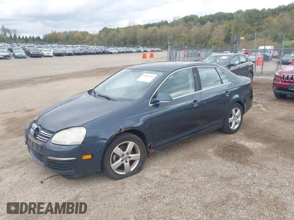 ✅ 2008 Volkswagen Jetta SE • VIN: 3VWRM71K38M039885 • Lot: 43503760. Listed on IAAI with 147,622 mi. Free auction sales archive from the USA and detailed vehicle history report at DreamBid. Image 17.