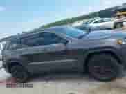 2020 Jeep Grand Cherokee Altitude z VIN 1C4RJEAG0LC182573, wystawiony jako IAAI lot #42623128 z przebiegiem 106 817 mil mil oraz . Historia ofert i sprzedaży dostępna na DreamBid. Obrazek 13.