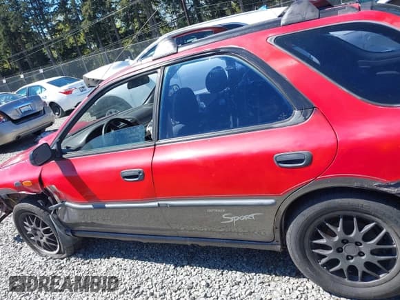 ✅ 1999 Subaru Impreza Outback Special Sports • VIN: JF1GF4856XH804762 • Lot: 42040236. Listed on IAAI with 253,657 mi. Free auction sales archive from the USA and detailed vehicle history report at DreamBid. Image 15.