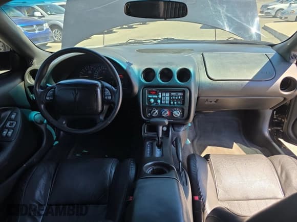 ✅ 2002 Pontiac Firebird Formula • VIN: 2G2FV22G222170769 • Lot: 56757455. Wystawiony na Copart z przebiegiem 120 282 mil. Bezpłatny archiwum sprzedaży aukcyjnych z USA i szczegółowy raport historii pojazdu na DreamBid. Zdjęcie 9.