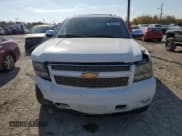 ✅ 2009 Chevrolet Suburban LTZ • VIN: 1GNFK36349R189047 • Lot: 76503614. Wystawiony na Copart z przebiegiem 211 675 mil. Bezpłatny archiwum sprzedaży aukcyjnych z USA i szczegółowy raport historii pojazdu na DreamBid. Zdjęcie 5.