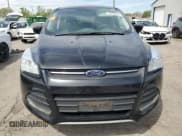 ✅ 2014 Ford Escape SE • VIN: 1FMCU0GX9EUD57239 • Lot: 56559905. Wystawiony na Copart z przebiegiem 88 145 mil. Bezpłatny archiwum sprzedaży aukcyjnych z USA i szczegółowy raport historii pojazdu na DreamBid. Zdjęcie 5.
