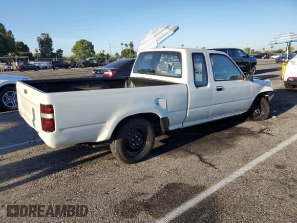 ✅ 1992 Toyota Pickup SR5 • VIN: JT4VN93G2N5029806 • Лот: 69641845. Опубликован ранее на Copart с пробегом 254 003 миль. Бесплатный доступ к архиву аукционных продаж из США и подробный отчёт об истории автомобиля на DreamBid. Изображение 3.