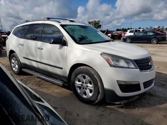 ✅ 2014 Chevrolet Traverse LS • VIN: 1GNKRFEDXEJ192615 • Lot: 73641744. Wystawiony na Copart z przebiegiem 127 902 mil. Bezpłatny archiwum sprzedaży aukcyjnych z USA i szczegółowy raport historii pojazdu na DreamBid. Zdjęcie 4.