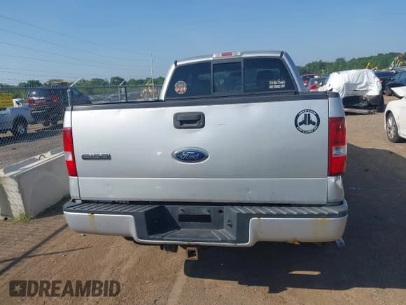 ✅ 2005 Ford F-150 STX • VIN: 1FTRX14W15FA18373 • Лот: 42823973. Опубликован ранее на IAAI с пробегом 269 315 миль. Бесплатный доступ к архиву аукционных продаж из США и подробный отчёт об истории автомобиля на DreamBid. Изображение 16.