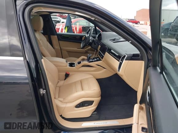 ✅ 2022 Porsche Cayenne E-Hybrid • VIN: WP1AE2AYXNDA26559 • Lot: 41113313. Listed on IAAI with 28,591 mi. Free auction sales archive from the USA and detailed vehicle history report at DreamBid. Image 5.