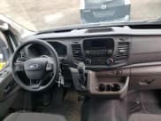 ✅ 2020 Ford Transit Cargo • VIN: 1FTYE1Y87LKA06133 • Lot: 70294424. Wystawiony na Copart z przebiegiem 81 602 mil. Bezpłatny archiwum sprzedaży aukcyjnych z USA i szczegółowy raport historii pojazdu na DreamBid. Zdjęcie 8.