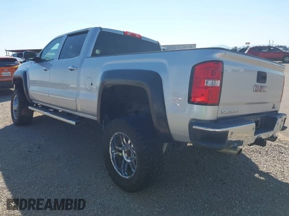 ✅ 2014 GMC Sierra 1500 SLT • VIN: 3GTU2VEC1EG424477 • Lot: 42916157. Wystawiony na IAAI z przebiegiem 135 821 mil. Bezpłatny archiwum sprzedaży aukcyjnych z USA i szczegółowy raport historii pojazdu na DreamBid. Zdjęcie 3.