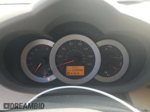 ✅ 2011 Toyota RAV4 Limited • VIN: 2T3YF4DV0BW090098 • Lot: 81572885. Listed on Copart with 228,980 mi. Free auction sales archive from the USA and detailed vehicle history report at DreamBid. Image 9.