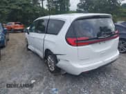 ✅ 2023 Chrysler Pacifica Touring L • VIN: 2C4RC1BG0PR601259 • Lot: 42902805. Wystawiony na IAAI z przebiegiem 46 947 mil. Bezpłatny archiwum sprzedaży aukcyjnych z USA i szczegółowy raport historii pojazdu na DreamBid. Zdjęcie 3.