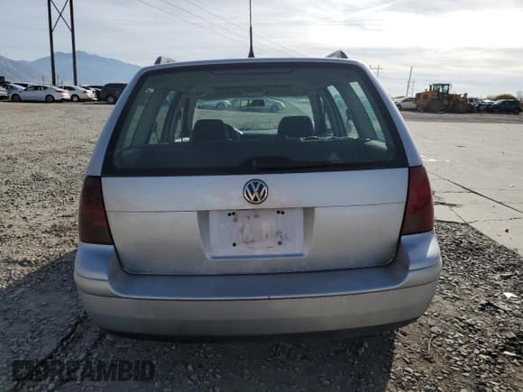 ✅ 2005 Volkswagen Jetta GLS • VIN: WVWSR61J05W017362 • Lot: 92236795. Wystawiony na Copart z przebiegiem 264 450 mil. Bezpłatny archiwum sprzedaży aukcyjnych z USA i szczegółowy raport historii pojazdu na DreamBid. Zdjęcie 6.