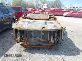 2011 Chevrolet Silverado 2500HD LTZ z VIN 1GC1KYC82BF129484, wystawiony jako IAAI lot #39110624 z przebiegiem Nie podano mil oraz . Historia ofert i sprzedaży dostępna na DreamBid. Obrazek 6.