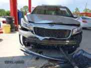 ✅ 2020 Kia Sedona LX • VIN: KNDMB5C11L6635906 • Lot: 43042973. Wystawiony na IAAI z przebiegiem 63 119 mil. Bezpłatny archiwum sprzedaży aukcyjnych z USA i szczegółowy raport historii pojazdu na DreamBid. Zdjęcie 6.