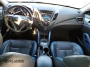 ✅ 2013 Hyundai Veloster Turbo • VIN: KMHTC6AE0DU123230 • Lot: 89217225. Wystawiony na Copart z przebiegiem 109 459 mil. Bezpłatny archiwum sprzedaży aukcyjnych z USA i szczegółowy raport historii pojazdu na DreamBid. Zdjęcie 8.