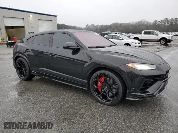 ✅ 2023 Lamborghini Urus Performante • VIN: ZPBUC3ZL9PLA23642 • Lot: 47927215. Listed on Copart with 9,650 mi. Free auction sales archive from the USA and detailed vehicle history report at DreamBid. Image 4.