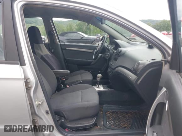 ✅ 2009 Chevrolet Aveo 1LT • VIN: KL1TD56E39B643484 • Lot: 42359233. Wystawiony na IAAI z przebiegiem 88 974 mil. Bezpłatny archiwum sprzedaży aukcyjnych z USA i szczegółowy raport historii pojazdu na DreamBid. Zdjęcie 5.