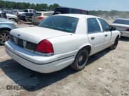 ✅ 2000 Ford Crown Victoria Police Interceptor • VIN: 2FAFP71W9YX208897 • Лот: 42597305. Опубликован ранее на IAAI с пробегом 128 699 миль. Бесплатный доступ к архиву аукционных продаж из США и подробный отчёт об истории автомобиля на DreamBid. Изображение 4.