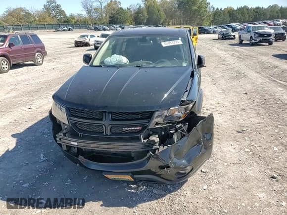 ✅ 2019 Dodge Journey SE • VIN: 3C4PDCBB3KT845563 • Lot: 82693295. Wystawiony na Copart z przebiegiem 89 397 mil. Bezpłatny archiwum sprzedaży aukcyjnych z USA i szczegółowy raport historii pojazdu na DreamBid. Zdjęcie 14.
