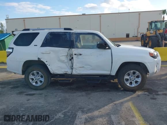 ✅ 2022 Toyota 4Runner SR5 • VIN: JTEMU5JR2N6053461 • Лот: 43846742. Опубликован ранее на IAAI с пробегом 37 736 миль. Бесплатный доступ к архиву аукционных продаж из США и подробный отчёт об истории автомобиля на DreamBid. Изображение 6.