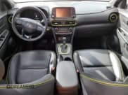 ✅ 2018 Hyundai Kona Ultimate • VIN: KM8K53A50JU174338 • Лот: 40540664. Опубликован ранее на Copart с пробегом 42 603 миль. Бесплатный доступ к архиву аукционных продаж из США и подробный отчёт об истории автомобиля на DreamBid. Изображение 8.