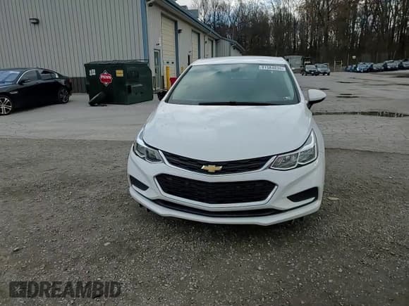 ✅ 2017 Chevrolet Cruze LS • VIN: 1G1BC5SM0H7279636 • Лот: 91584635. Опубликован ранее на Copart с пробегом 82 997 миль. Бесплатный доступ к архиву аукционных продаж из США и подробный отчёт об истории автомобиля на DreamBid. Изображение 13.