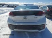✅ 2018 Hyundai Ioniq Blue • VIN: KMHC65LC5JU075832 • Lot: 46106865. Wystawiony na Copart z przebiegiem 47 385 mil. Bezpłatny archiwum sprzedaży aukcyjnych z USA i szczegółowy raport historii pojazdu na DreamBid. Zdjęcie 6.