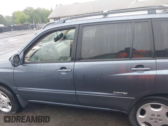 ✅ 2007 Toyota Highlander w/3rd Row • VIN: JTEEP21A370218203 • Lot: 42369104. Wystawiony na IAAI z przebiegiem 215 791 mil. Bezpłatny archiwum sprzedaży aukcyjnych z USA i szczegółowy raport historii pojazdu na DreamBid. Zdjęcie 14.