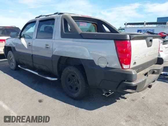 ✅ 2004 Chevrolet Avalanche Z66 • VIN: 3GNEC12T04G331664 • Lot: 43056675. Listed on IAAI with 209,767 mi. Free auction sales archive from the USA and detailed vehicle history report at DreamBid. Image 3.
