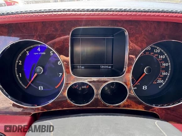 ✅ 2006 Bentley Flying Spur • VIN: SCBBR53W96C031785 • Lot: 61819345. Wystawiony na Copart z przebiegiem 58 606 mil. Bezpłatny archiwum sprzedaży aukcyjnych z USA i szczegółowy raport historii pojazdu na DreamBid. Zdjęcie 8.