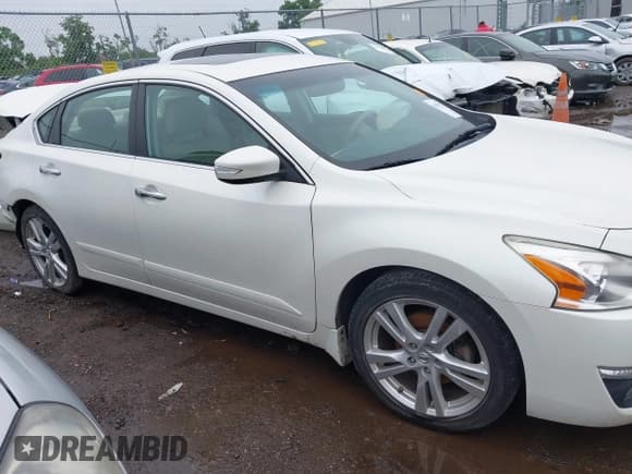 ✅ 2015 Nissan Altima SL • VIN: 1N4BL3AP1FC448807 • Lot: 42351574. Listed on IAAI with 110,354 mi. Free auction sales archive from the USA and detailed vehicle history report at DreamBid. Image 14.