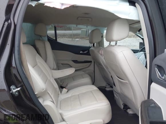 ✅ 2020 GMC Acadia Denali • VIN: 1GKKNPLS4LZ235005 • Lot: 41255174. Wystawiony na IAAI z przebiegiem 76 957 mil. Bezpłatny archiwum sprzedaży aukcyjnych z USA i szczegółowy raport historii pojazdu na DreamBid. Zdjęcie 8.